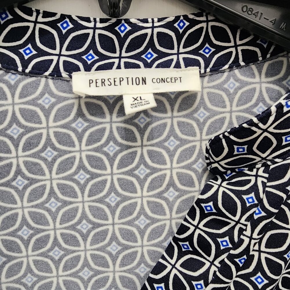NWT Perseption Concept Patterned V Neck Blouse Si… - image 6